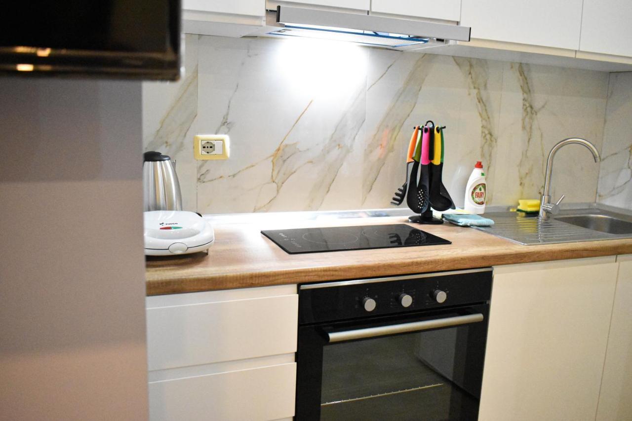 Delmar Apartments Golem  Dış mekan fotoğraf