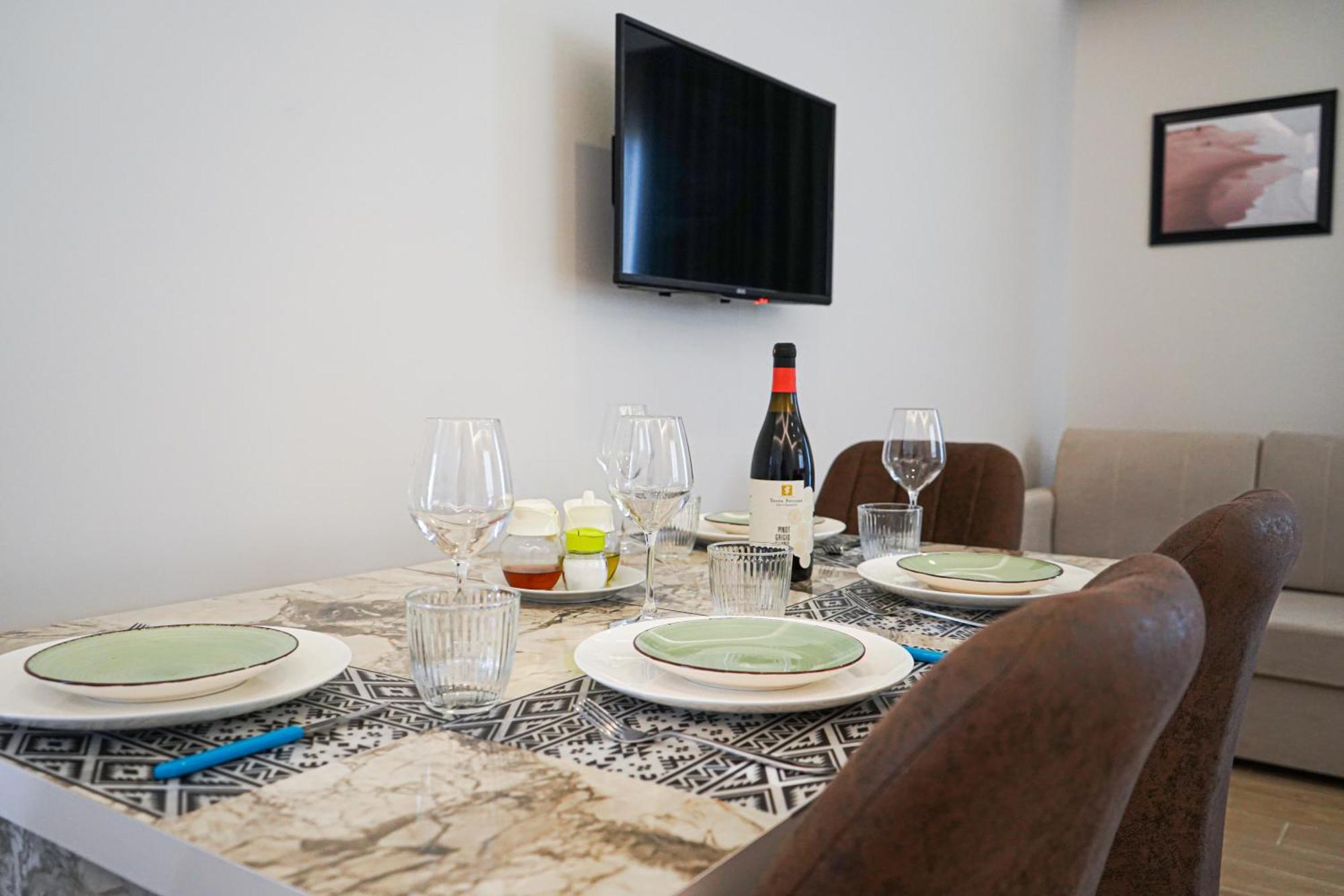 Delmar Apartments Golem  Dış mekan fotoğraf