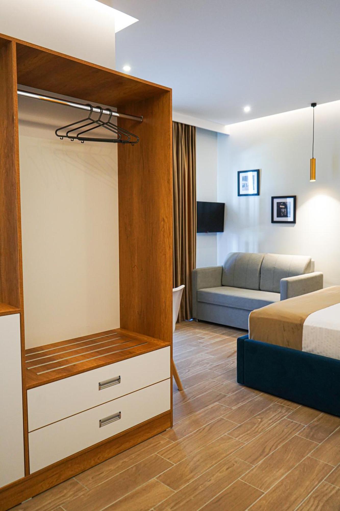 Delmar Apartments Golem  Dış mekan fotoğraf