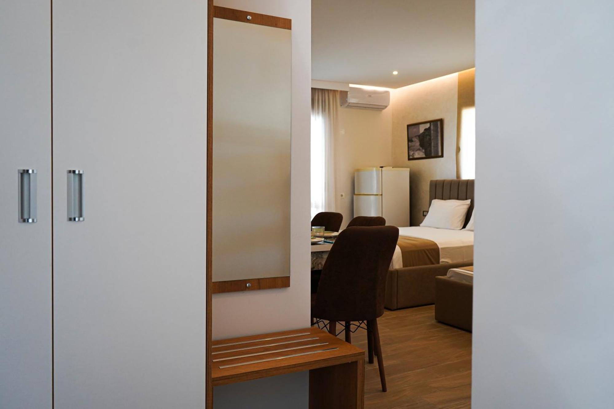 Delmar Apartments Golem  Dış mekan fotoğraf